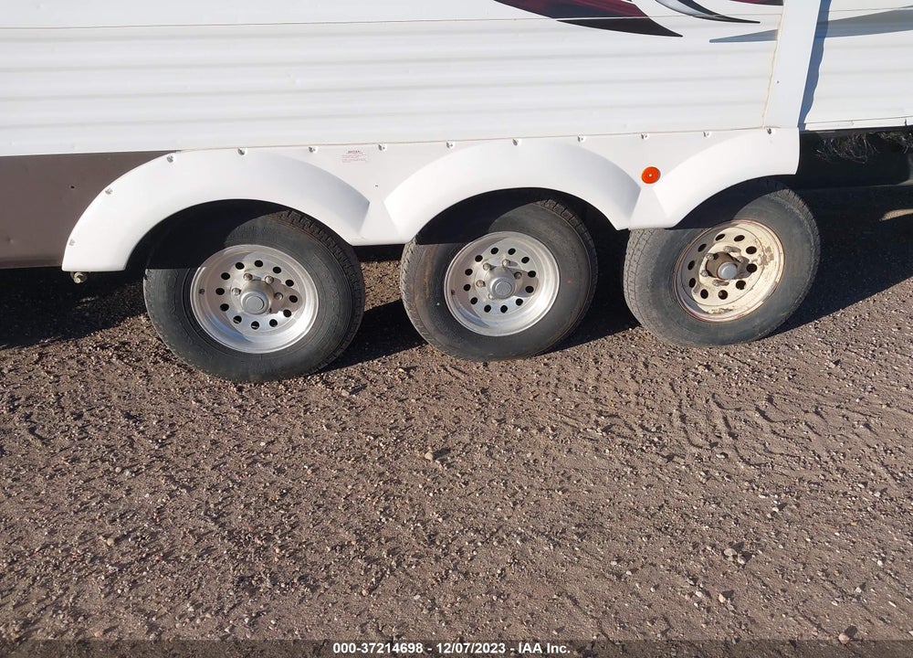 2014 RECREATION BY DESIGN ROYAL TRAVEL 44' VIN: 5CZ300R33E1123709