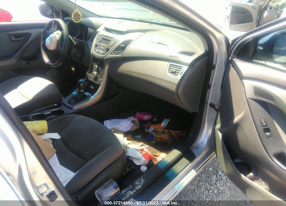 2015 HYUNDAI ELANTRA SE VIN: 5NPDH4AE6FH564050