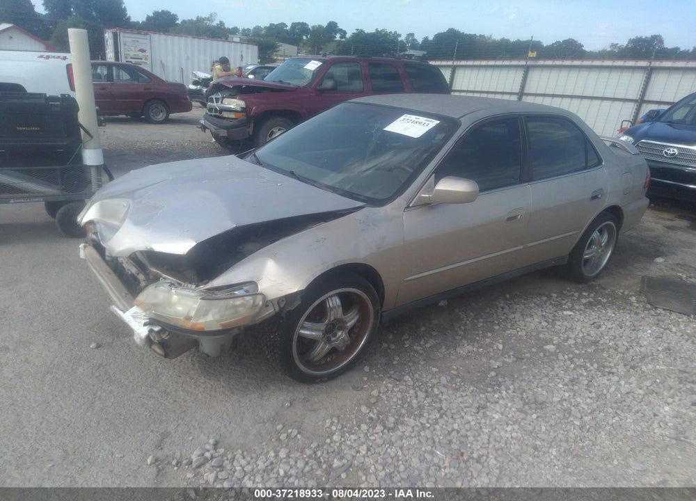 2000 HONDA ACCORD 2.3 SE VIN: 1HGCG5679YA092565