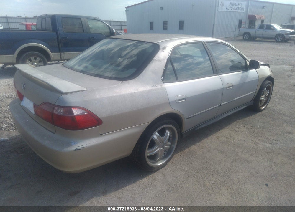 2000 HONDA ACCORD 2.3 SE VIN: 1HGCG5679YA092565