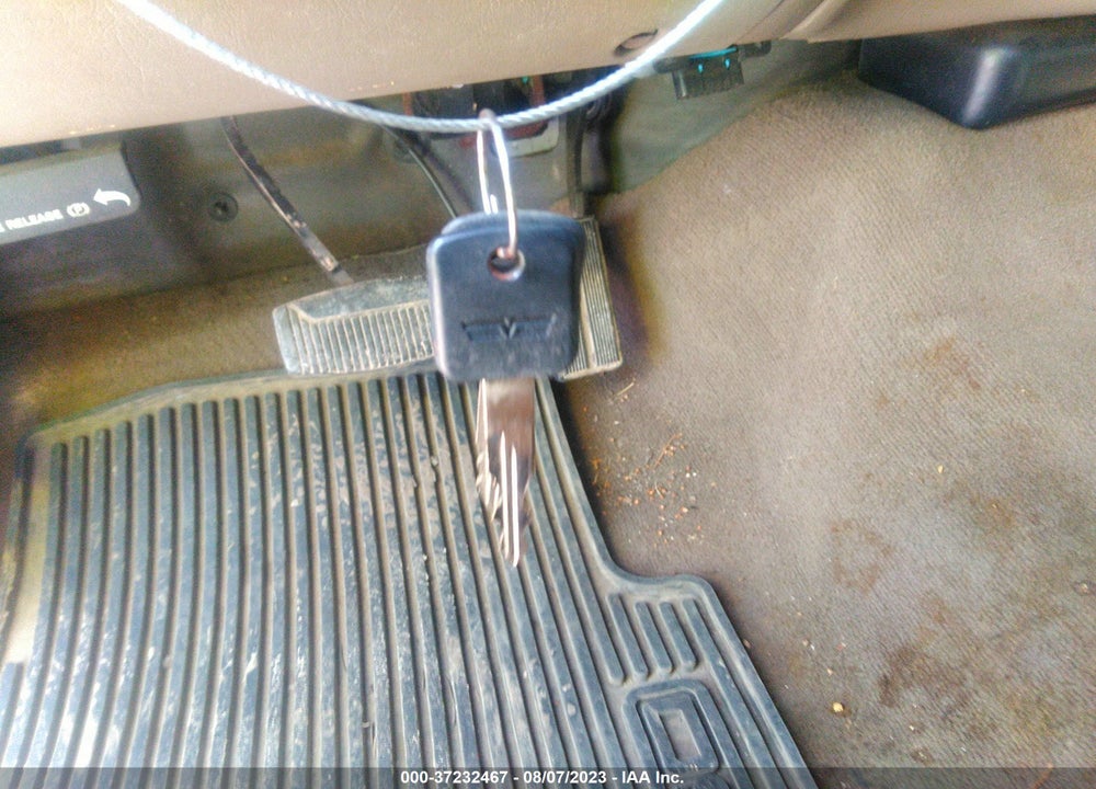 2004 FORD F-350 XLT/LARIAT/XL VIN: 1FTSW31P94EC46333