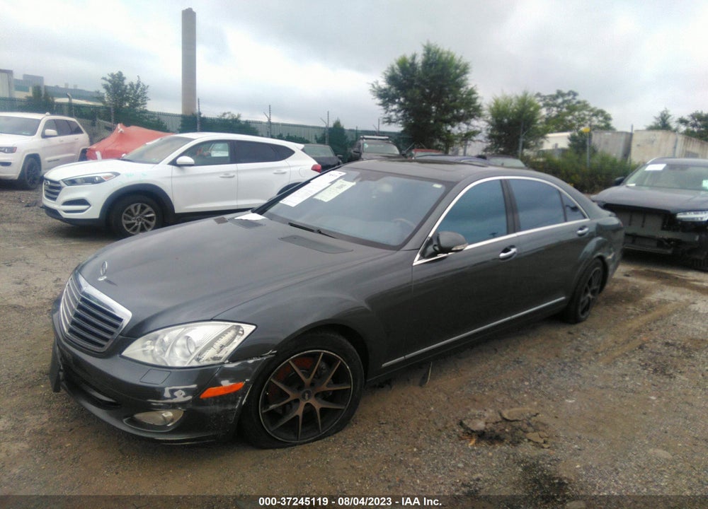 2009 MERCEDES-BENZ S 550 VIN: WDDNG71X79A276923