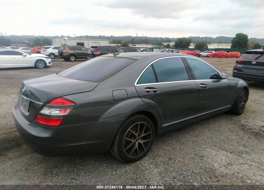 2009 MERCEDES-BENZ S 550 VIN: WDDNG71X79A276923