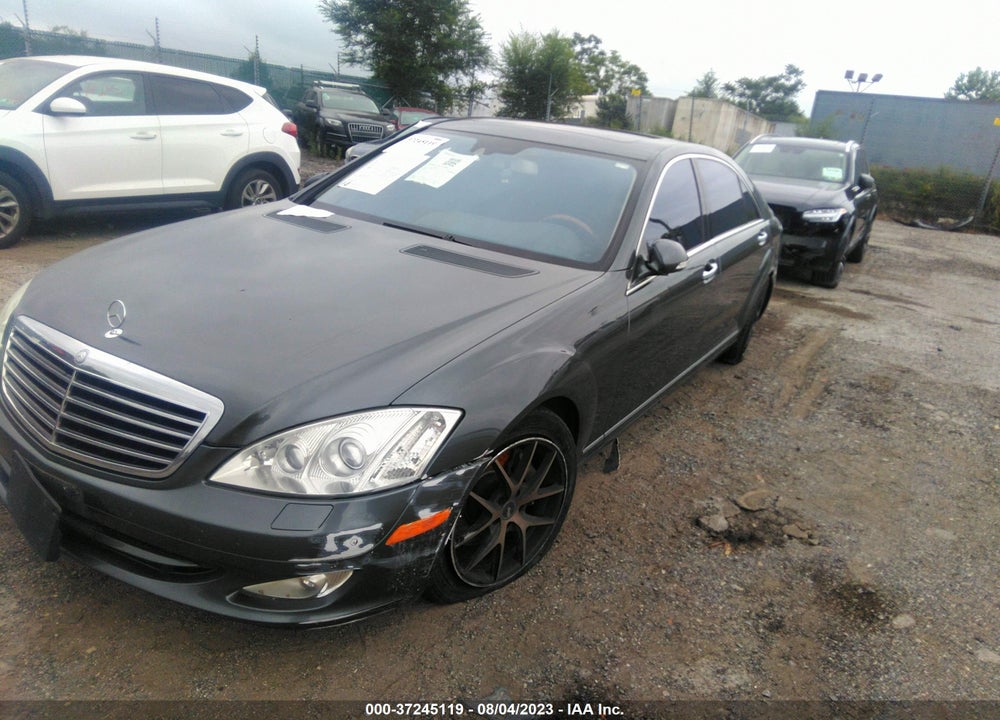 2009 MERCEDES-BENZ S 550 VIN: WDDNG71X79A276923