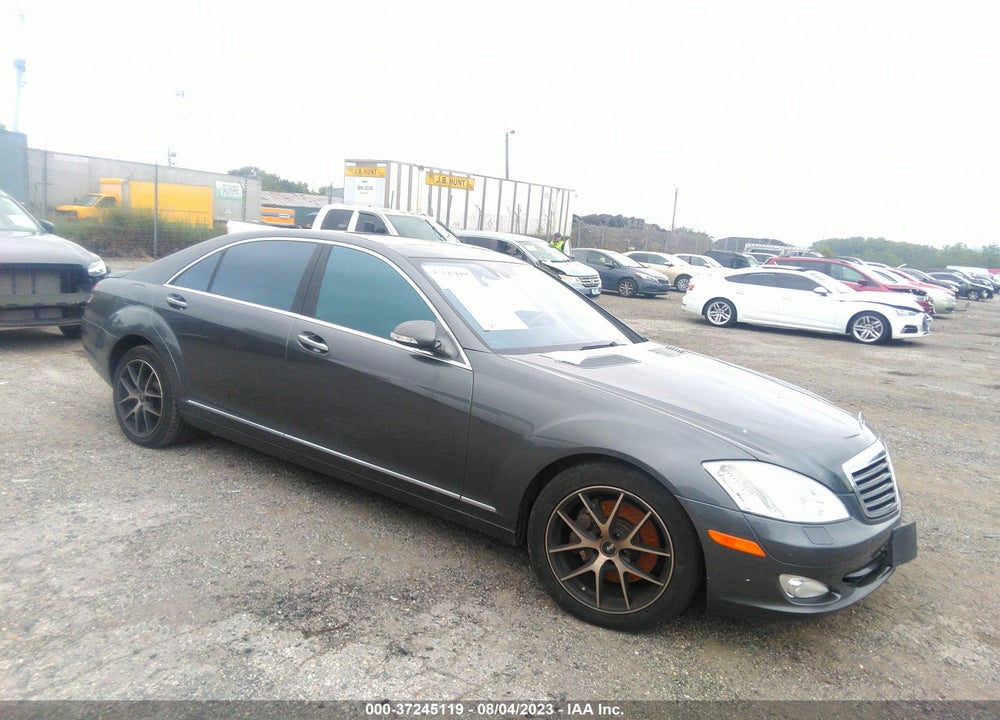 2009 MERCEDES-BENZ S 550 VIN: WDDNG71X79A276923