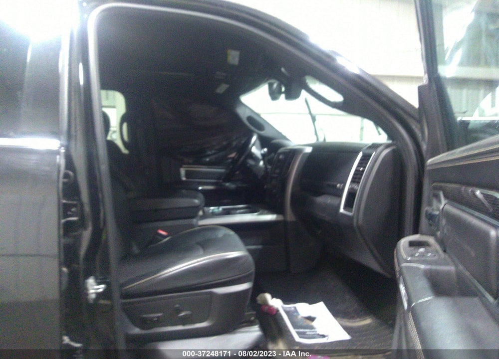 2018 RAM 2500 LIMITED 4X4 6'4 BOX VIN: 3C6UR5PL6JG250190