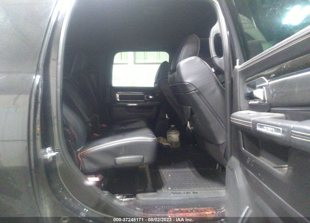 2018 RAM 2500 LIMITED 4X4 6'4 BOX VIN: 3C6UR5PL6JG250190