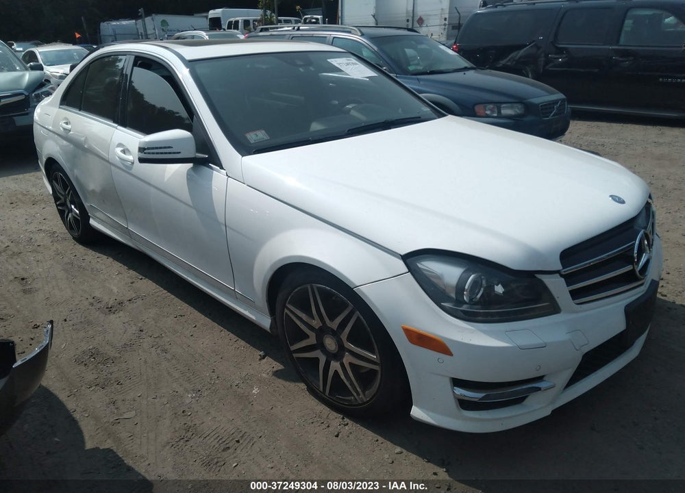 2013 MERCEDES-BENZ C 300 SPORT 4MATIC/LUXURY 4MATIC VIN: WDDGF8AB6DR299240