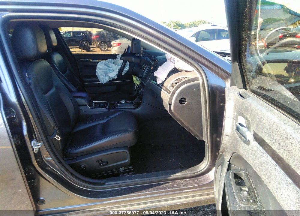 2015 CHRYSLER 300 LIMITED VIN: 2C3CCAAG4FH931650
