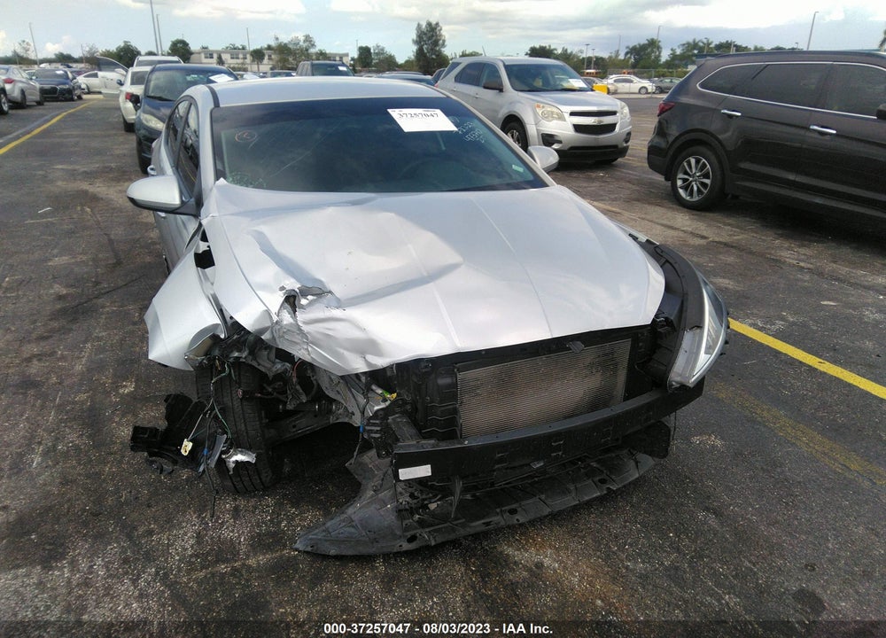 2019 HYUNDAI ELANTRA SE VIN: 5NPD74LF5KH473712