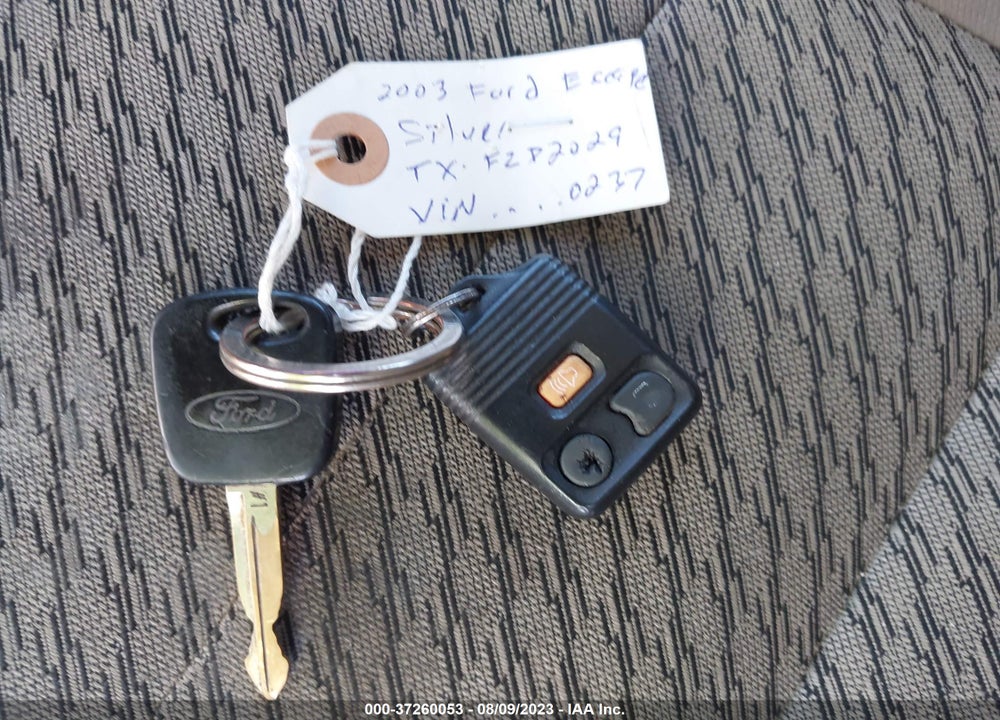 2003 FORD ESCAPE XLT VIN: 1FMYU03183KD40237