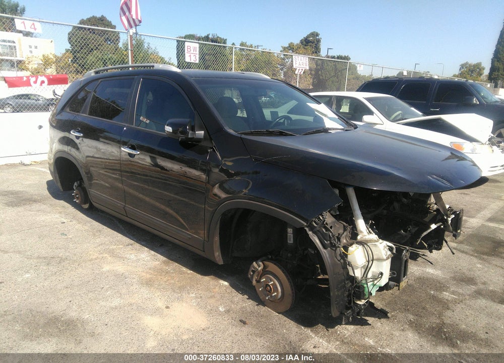 2014 KIA SORENTO LX VIN: 5XYKT3A66EG539616