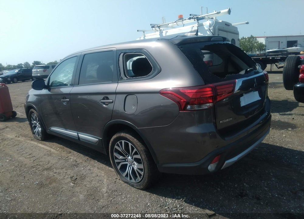 2018 MITSUBISHI OUTLANDER ES VIN: JA4AD2A36JZ002002