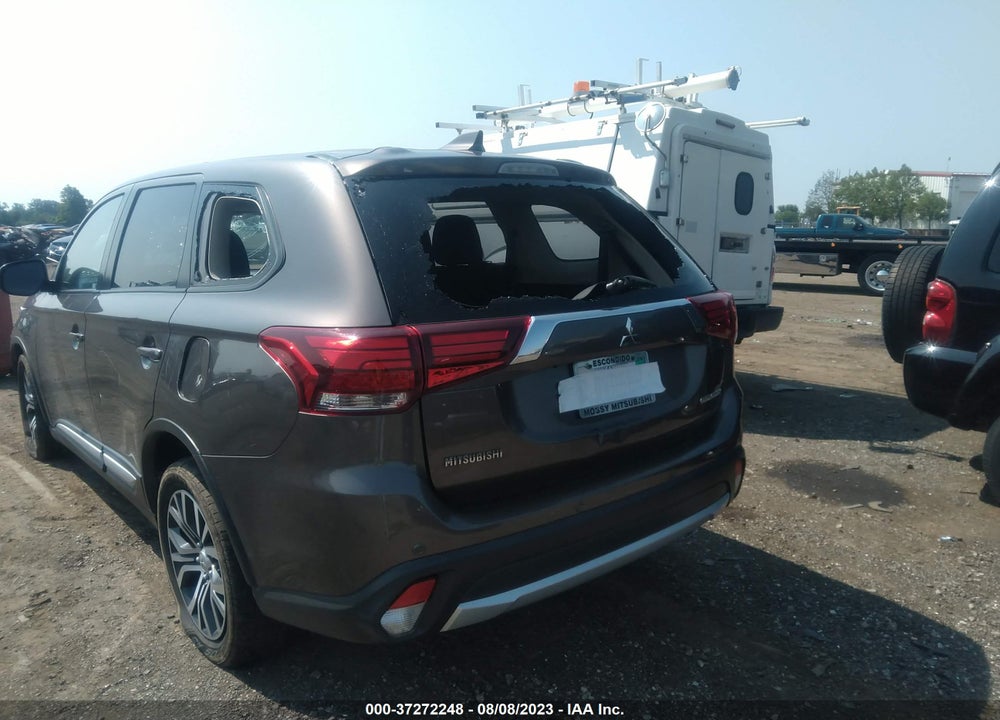 2018 MITSUBISHI OUTLANDER ES VIN: JA4AD2A36JZ002002