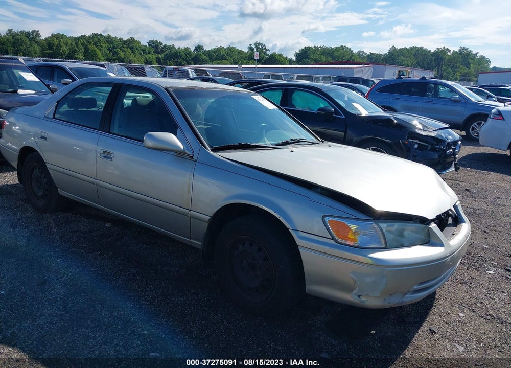 2001 TOYOTA CAMRY XLE/LE VIN: 4T1BF22K71U122362
