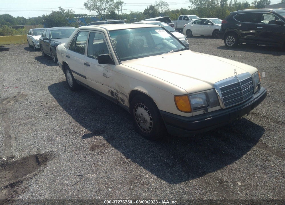 1988 MERCEDES-BENZ 300 E VIN: WDBEA30D1JA669573