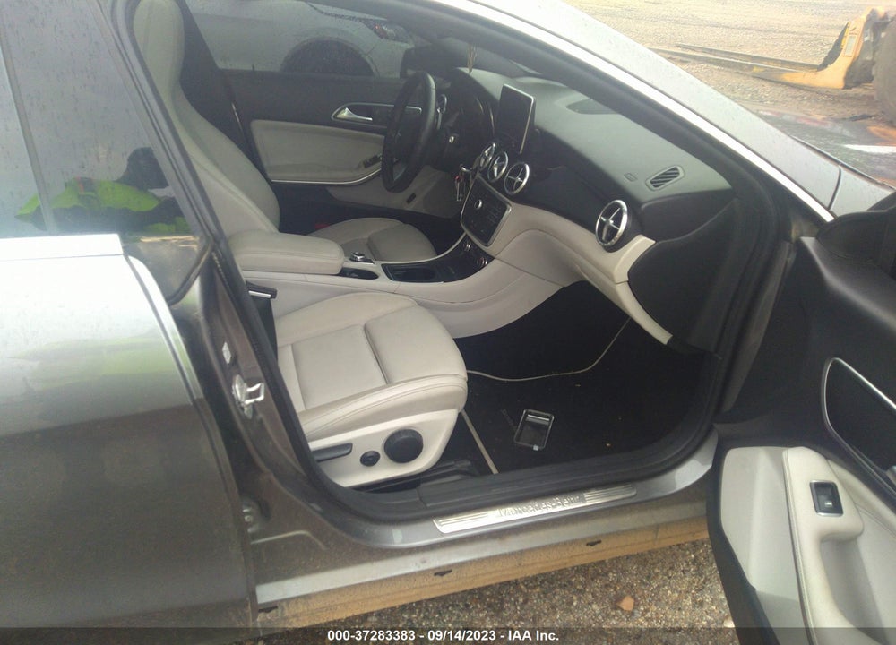 2016 MERCEDES-BENZ CLA 250 VIN: WDDSJ4GB9GN375442