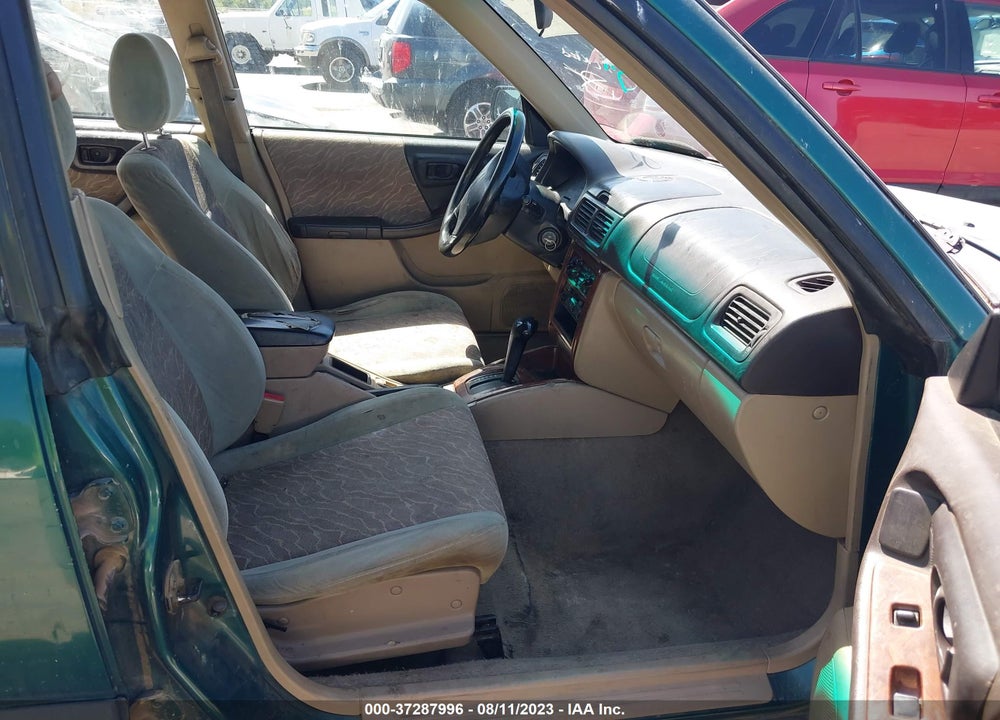 1998 SUBARU FORESTER L VIN: JF1SF6358WH713309