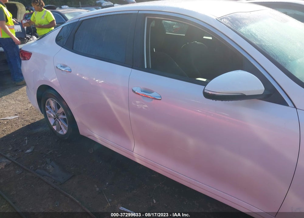 2016 KIA OPTIMA VIN: KNAGT4L35G5099086