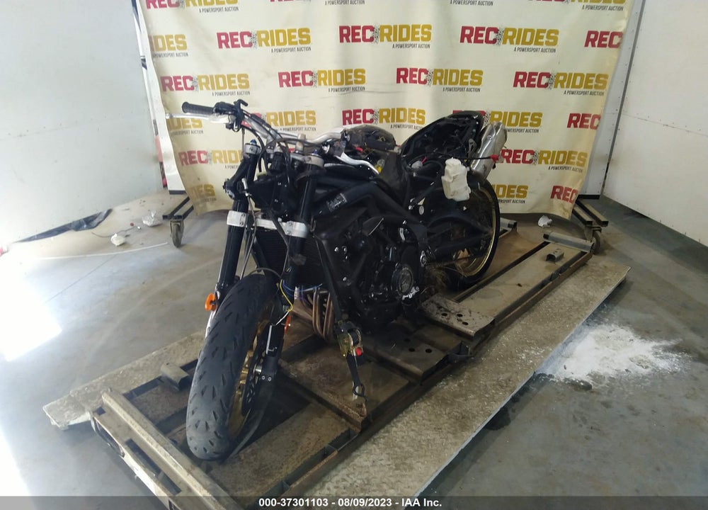 2012 TRIUMPH MOTORCYCLE STREET TRIPLE R VIN: SMTD02NE4CT518831