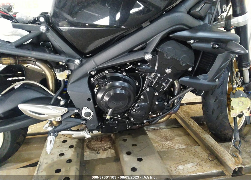 2012 TRIUMPH MOTORCYCLE STREET TRIPLE R VIN: SMTD02NE4CT518831
