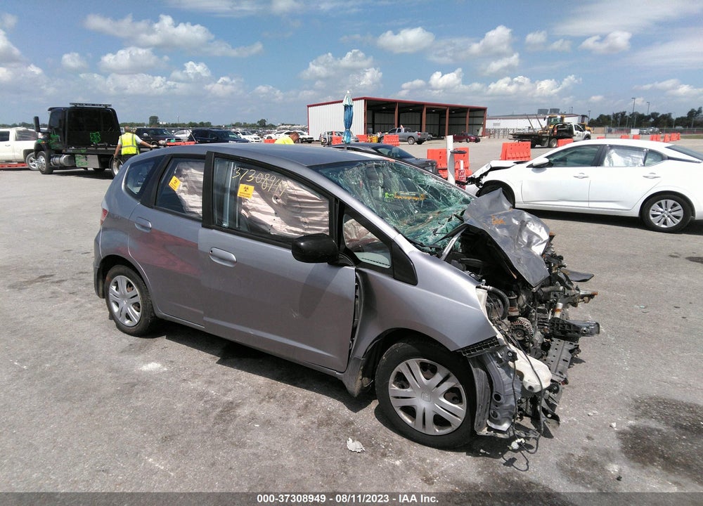 2010 HONDA FIT VIN: JHMGE8H20AC021465