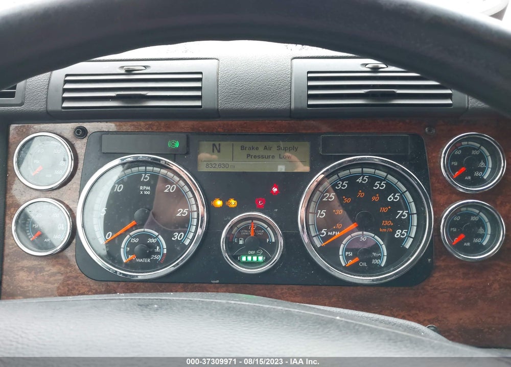 2017 FREIGHTLINER CASCADIA 125 VIN: 3AKJGLDR6HSHV5075