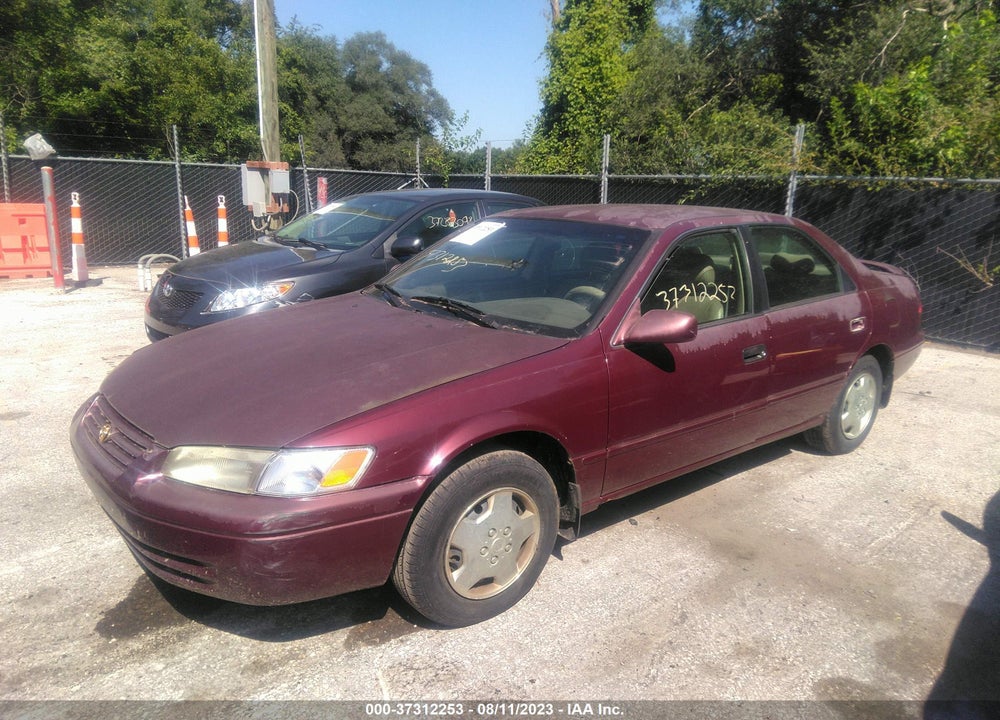 1998 TOYOTA CAMRY LE VIN: 4T1BG22K4WU245394