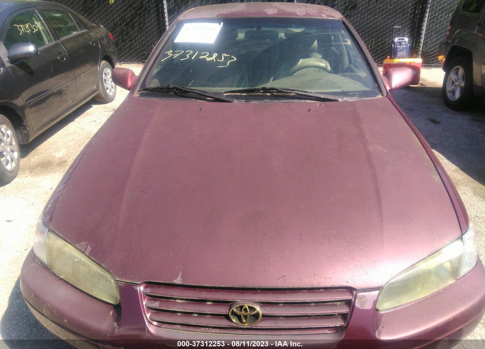 1998 TOYOTA CAMRY LE VIN: 4T1BG22K4WU245394