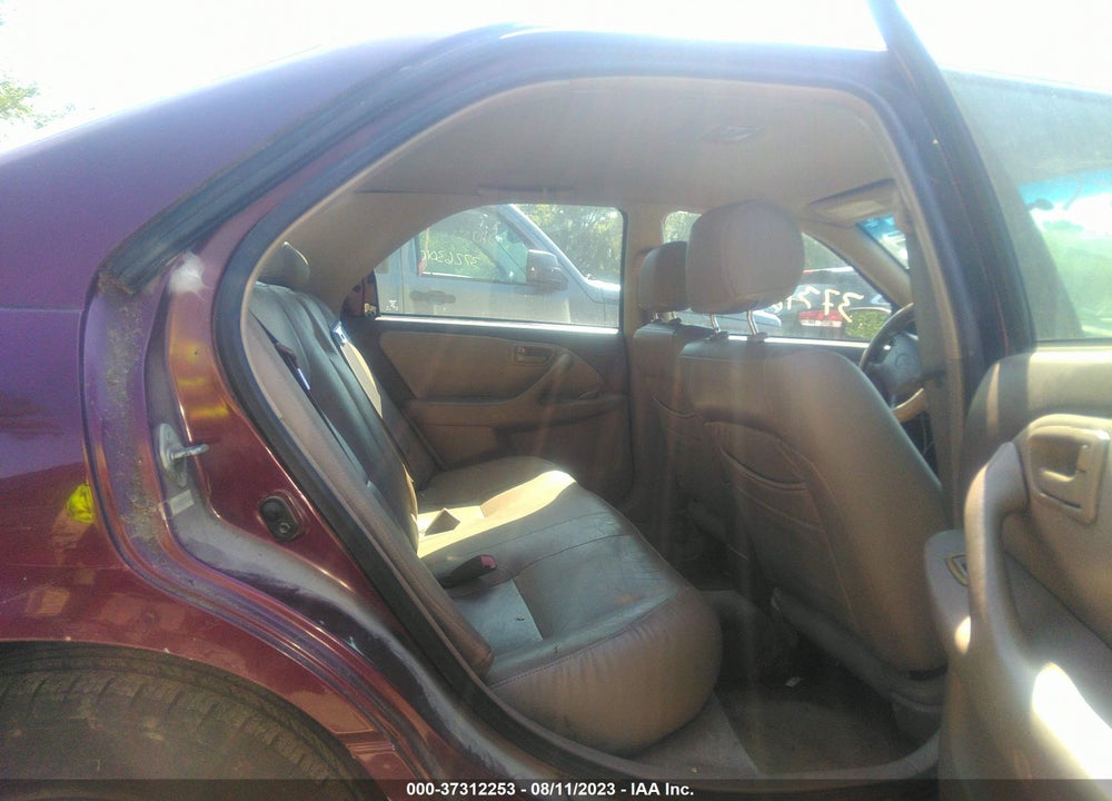 1998 TOYOTA CAMRY LE VIN: 4T1BG22K4WU245394