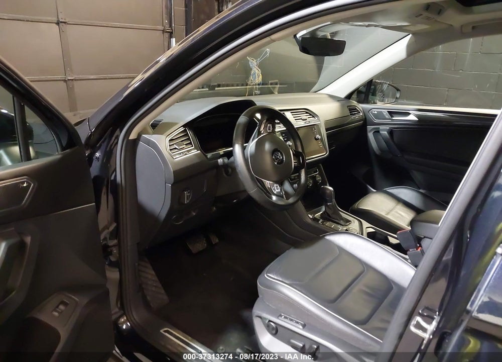 2019 VOLKSWAGEN TIGUAN 2.0T SEL PREMIUM/2.0T SEL PREMIUM R-LINE VIN: 3VV4B7AX2KM041960