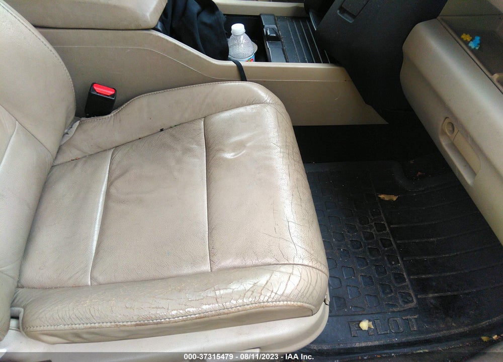 2011 HONDA PILOT EX-L VIN: 5FNYF4H66BB060208