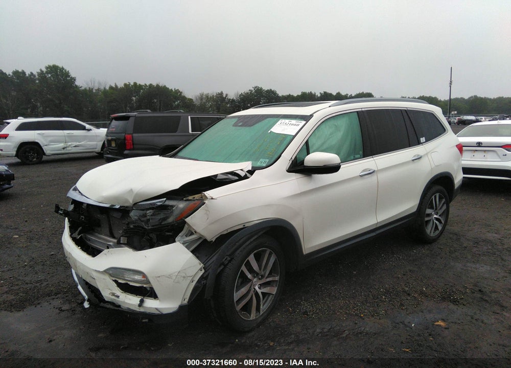 2018 HONDA PILOT TOURING VIN: 5FNYF6H93JB043791