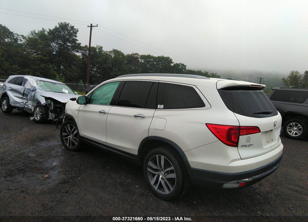 2018 HONDA PILOT TOURING VIN: 5FNYF6H93JB043791