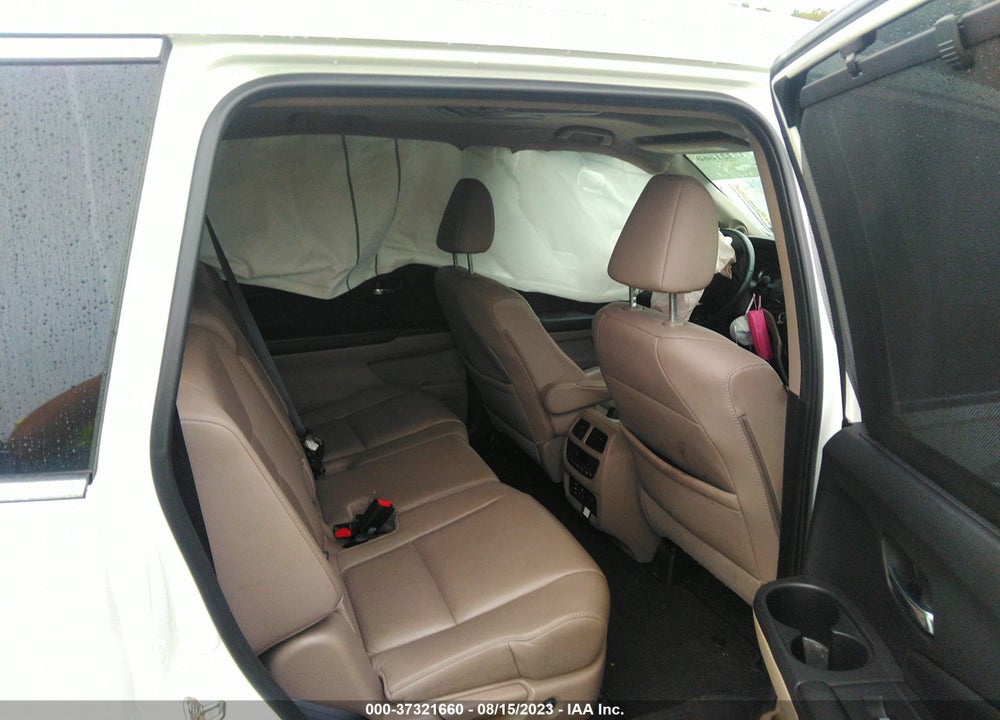 2018 HONDA PILOT TOURING VIN: 5FNYF6H93JB043791