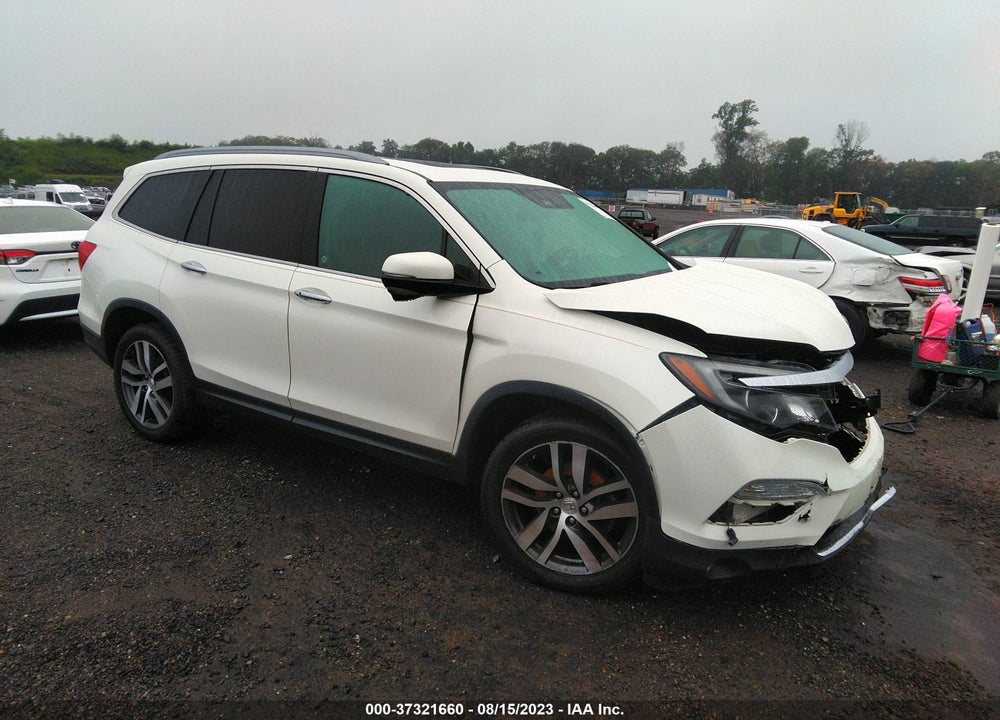 2018 HONDA PILOT TOURING VIN: 5FNYF6H93JB043791