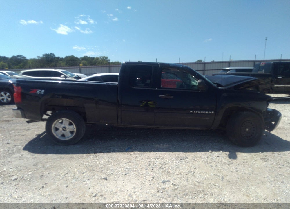 2007 CHEVROLET SILVERADO 1500 LT1 VIN: 2GCEK19J071727588