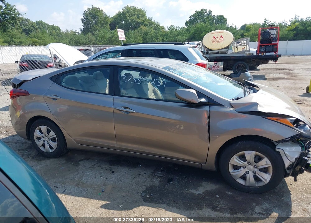 2016 HYUNDAI ELANTRA SE VIN: 5NPDH4AE0GH732136