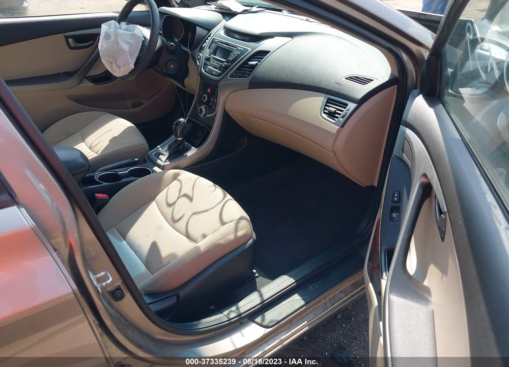 2016 HYUNDAI ELANTRA SE VIN: 5NPDH4AE0GH732136