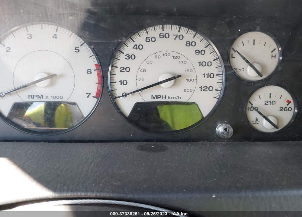 2002 JEEP GRAND CHEROKEE VIN: 1J8GW68J32C239016