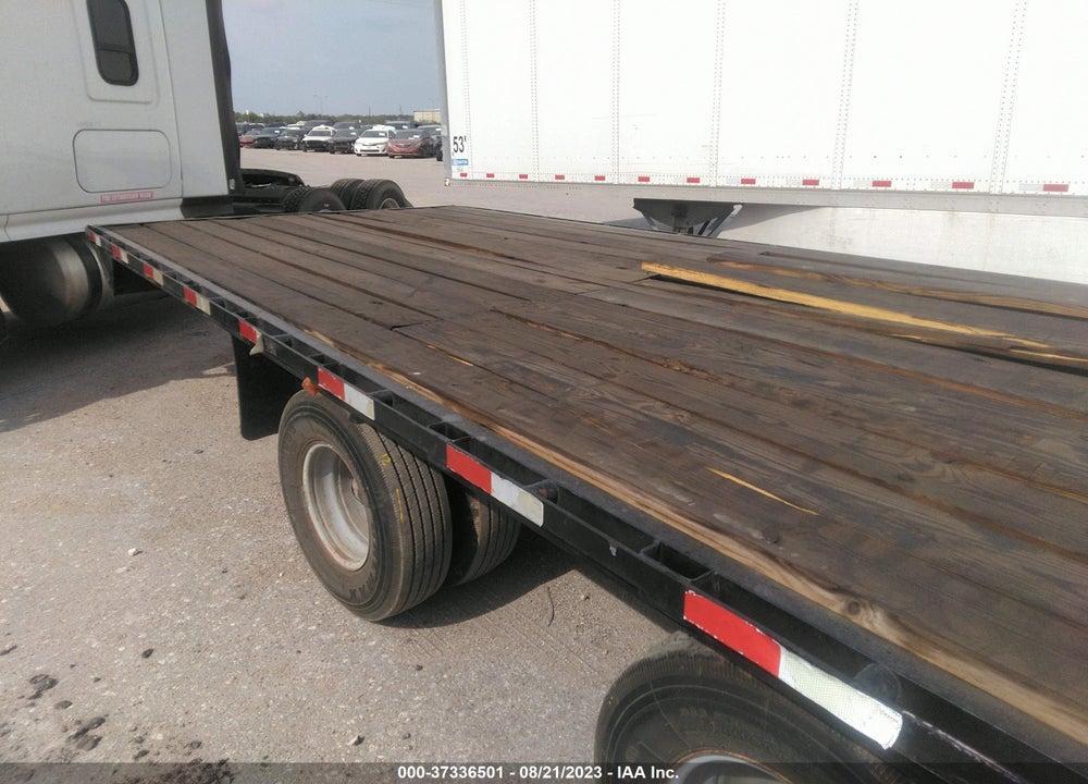 2008 TRAILER LAMAR VIN: 5RVGN40268M000345