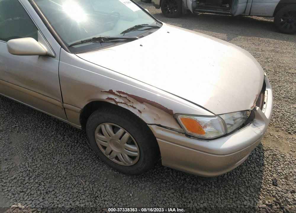 2001 TOYOTA CAMRY LE VIN: 4T1BG22K11U059191