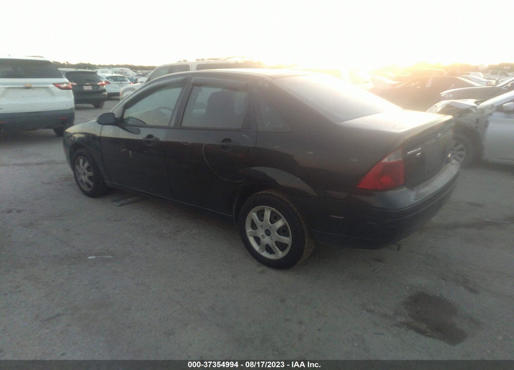 2005 FORD FOCUS ZX4 VIN: 1FAFP34N55W188893