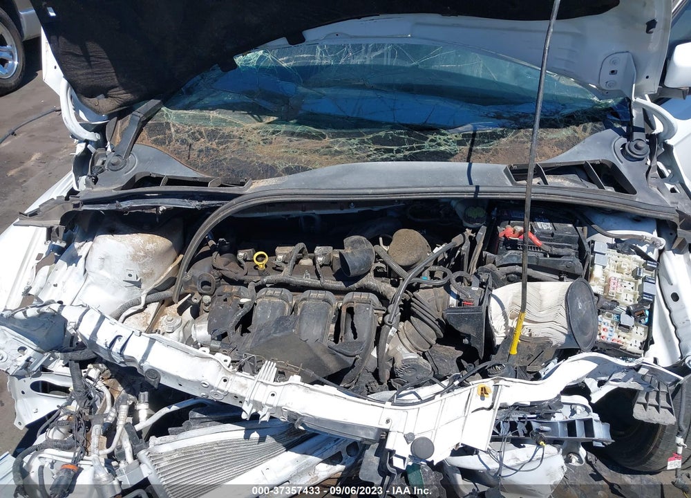 2015 FORD FOCUS SE VIN: 1FADP3F29FL386051