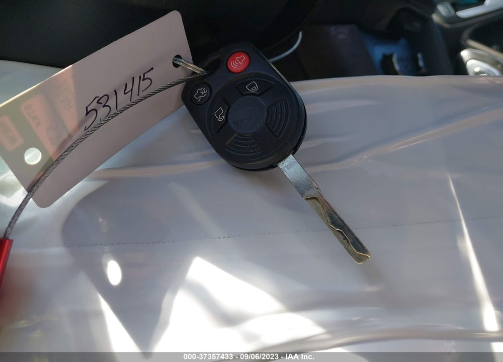 2015 FORD FOCUS SE VIN: 1FADP3F29FL386051