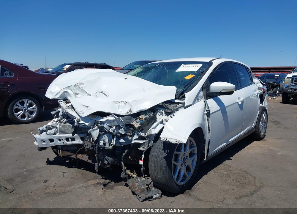 2015 FORD FOCUS SE VIN: 1FADP3F29FL386051