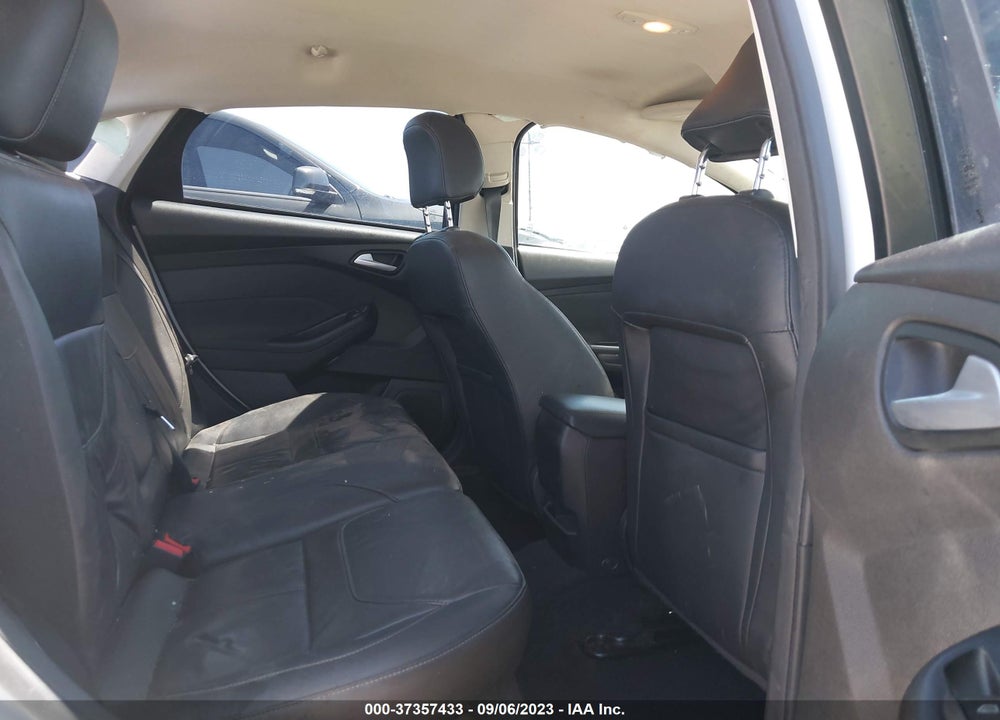 2015 FORD FOCUS SE VIN: 1FADP3F29FL386051