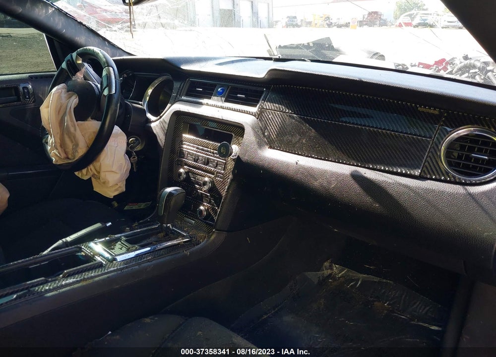 2014 FORD MUSTANG V6 VIN: 1ZVBP8AM7E5270807