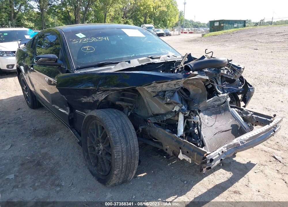 2014 FORD MUSTANG V6 VIN: 1ZVBP8AM7E5270807
