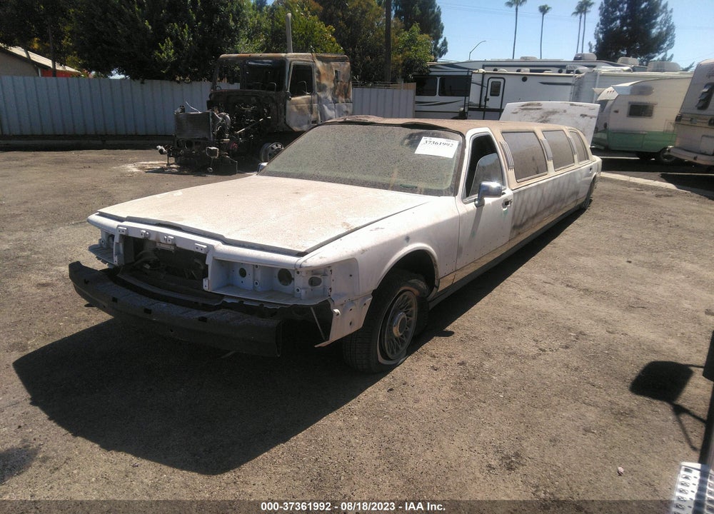 1994 LINCOLN TOWN CAR EXECUTIVE VIN: 1LNLM81W3RY652690